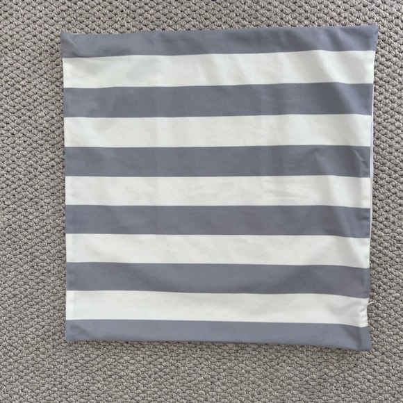 Pillow cover - Picture 1 of 3